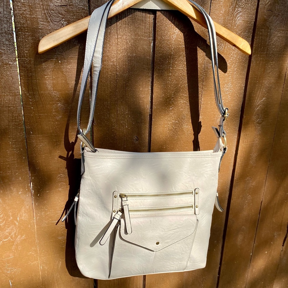 Bueno purse